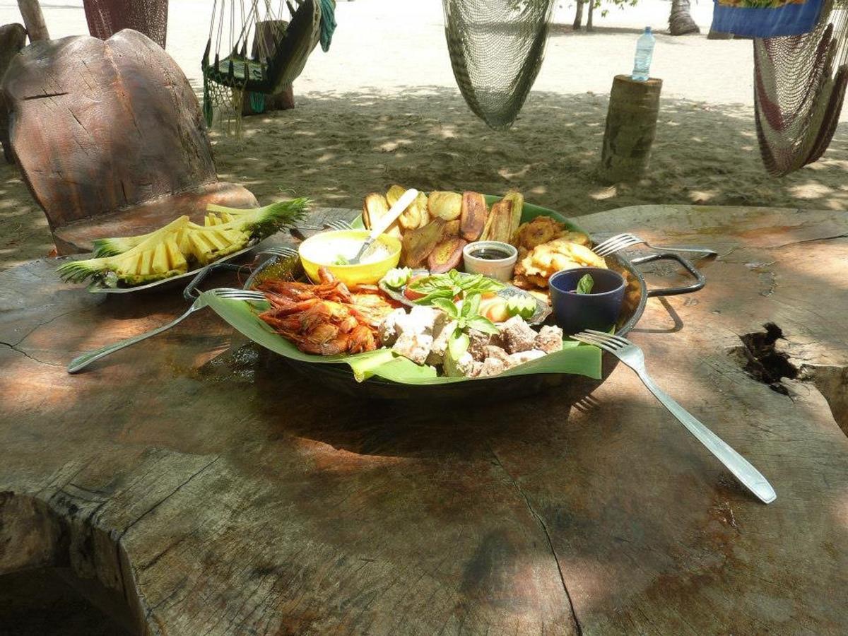 Hostal Pachamama Исла-де-Каньяс Экстерьер фото